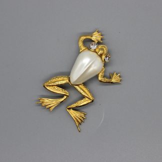 ncj005<br><span> 「TRIFARI」アメリカ　1960年代</span>