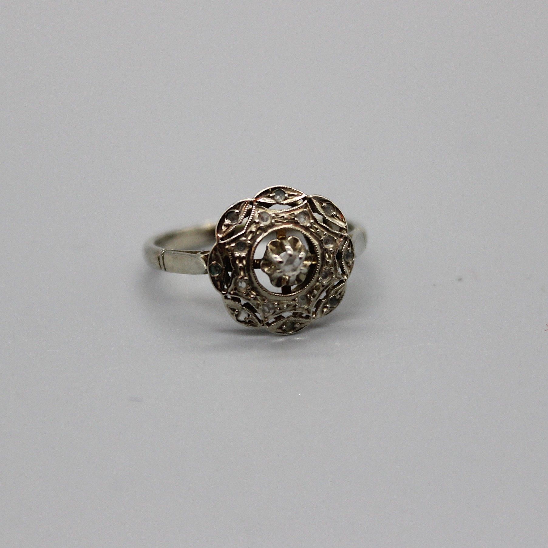 inhi【インハイ】アンティーク・英国アンティークショップ・家具・照明